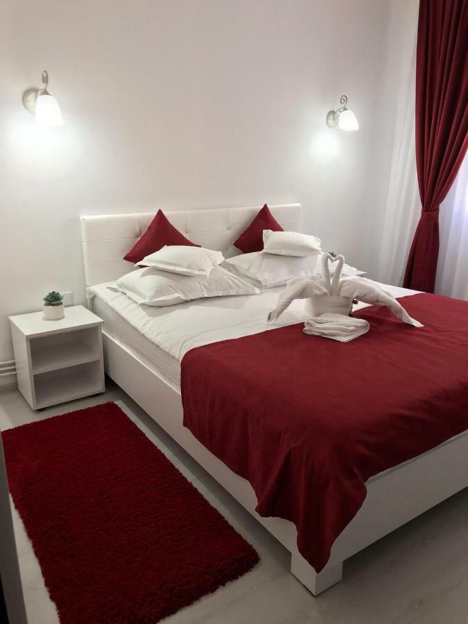 Apartament Mont Blanc Sinaia Eksteriør billede