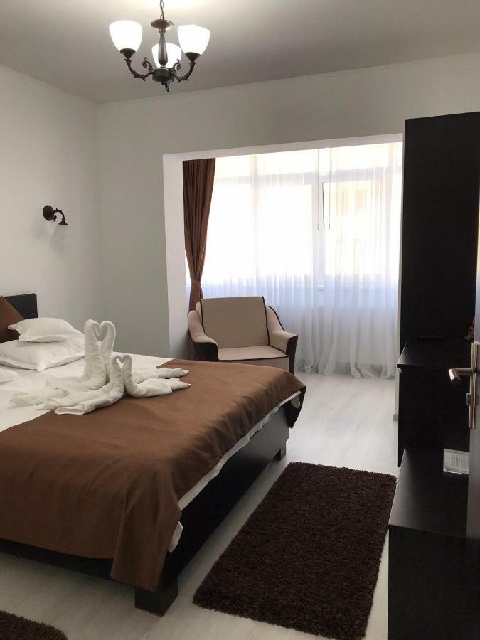 Apartament Mont Blanc Sinaia Eksteriør billede
