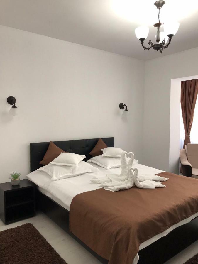 Apartament Mont Blanc Sinaia Eksteriør billede